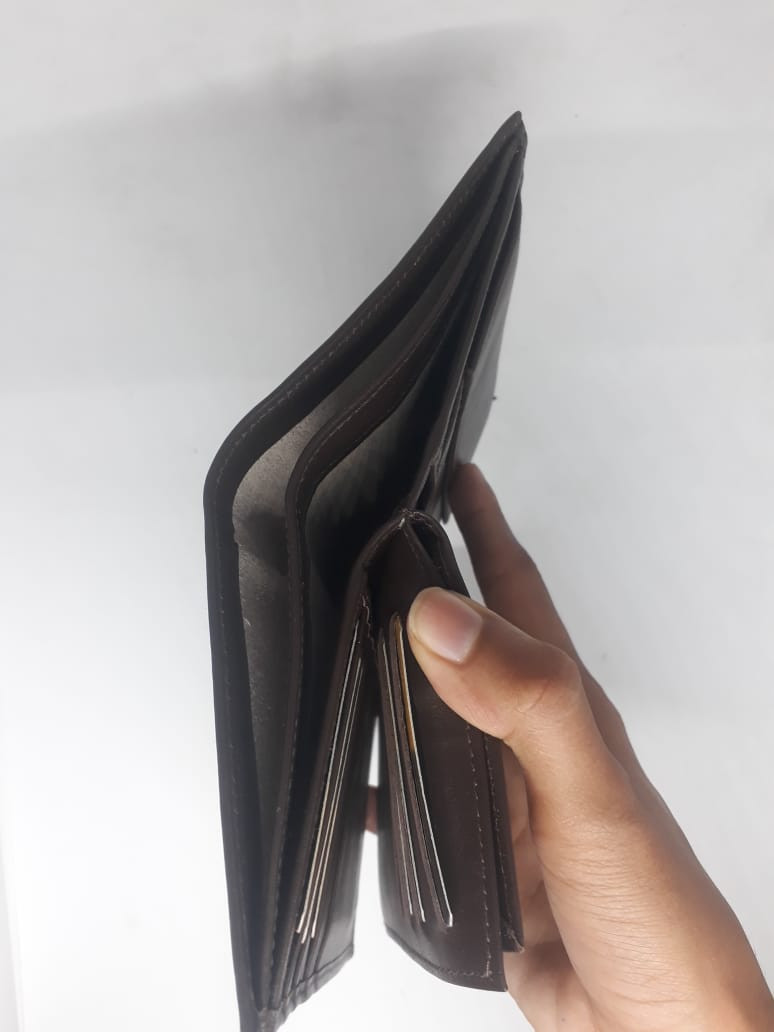 EAL Club Genuine leather Men's Wallet Auramart.lk